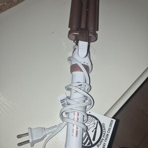 3-Bar Triple Barrel Hair Waver in Rose Brown - Unbranded